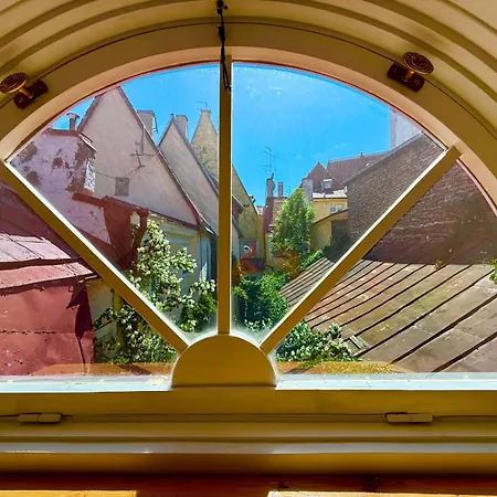 Luxury 2bd In The Heart Of Medieval Old Town Apartament Tallin