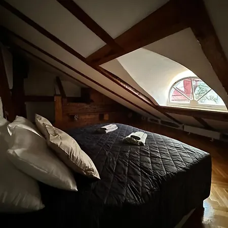 Luxury 2bd In The Heart Of Medieval Old Town Apartman *