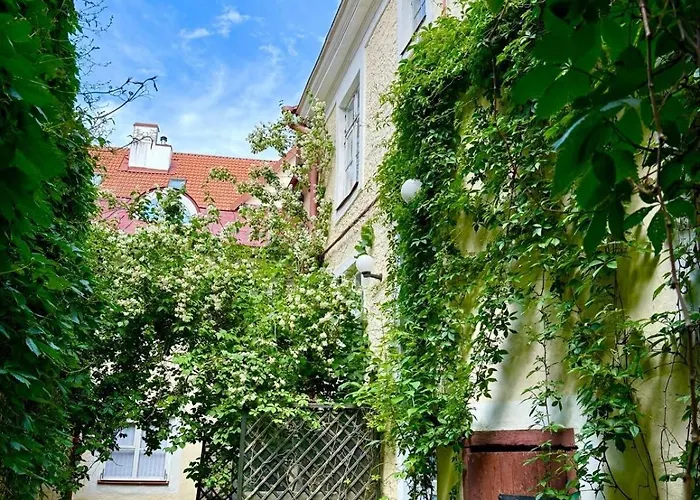 Luxury 2bd In The Heart Of Medieval Old Town Appartement *